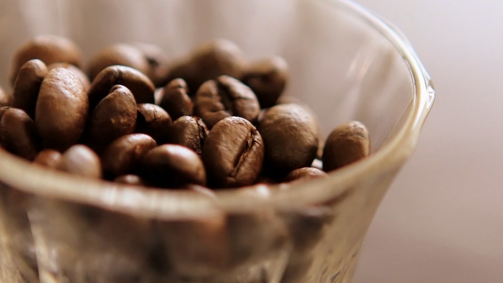 Should you grind coffee beans all at once?